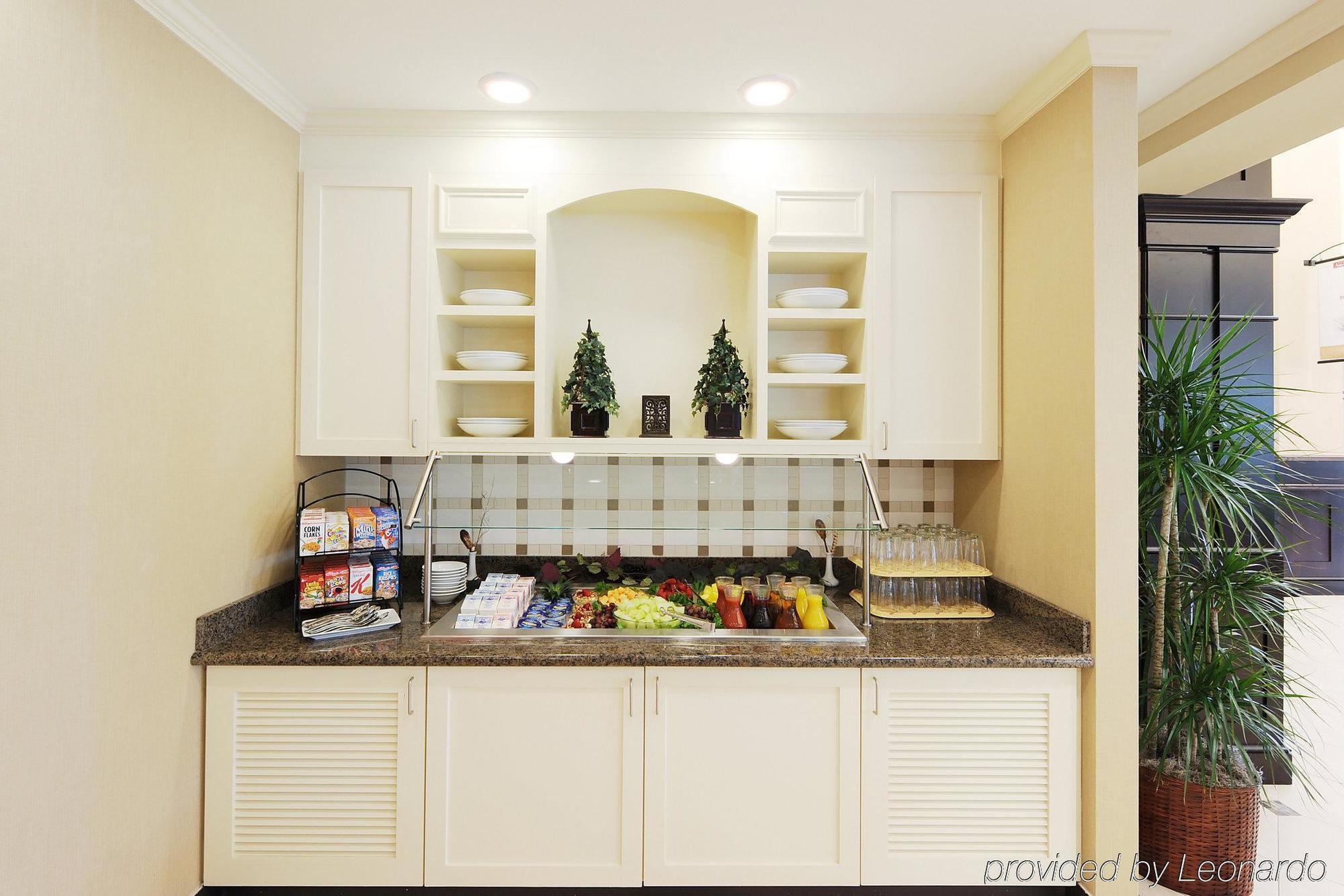 Hilton Garden Inn Atlanta Airport North College Park Restaurant photo