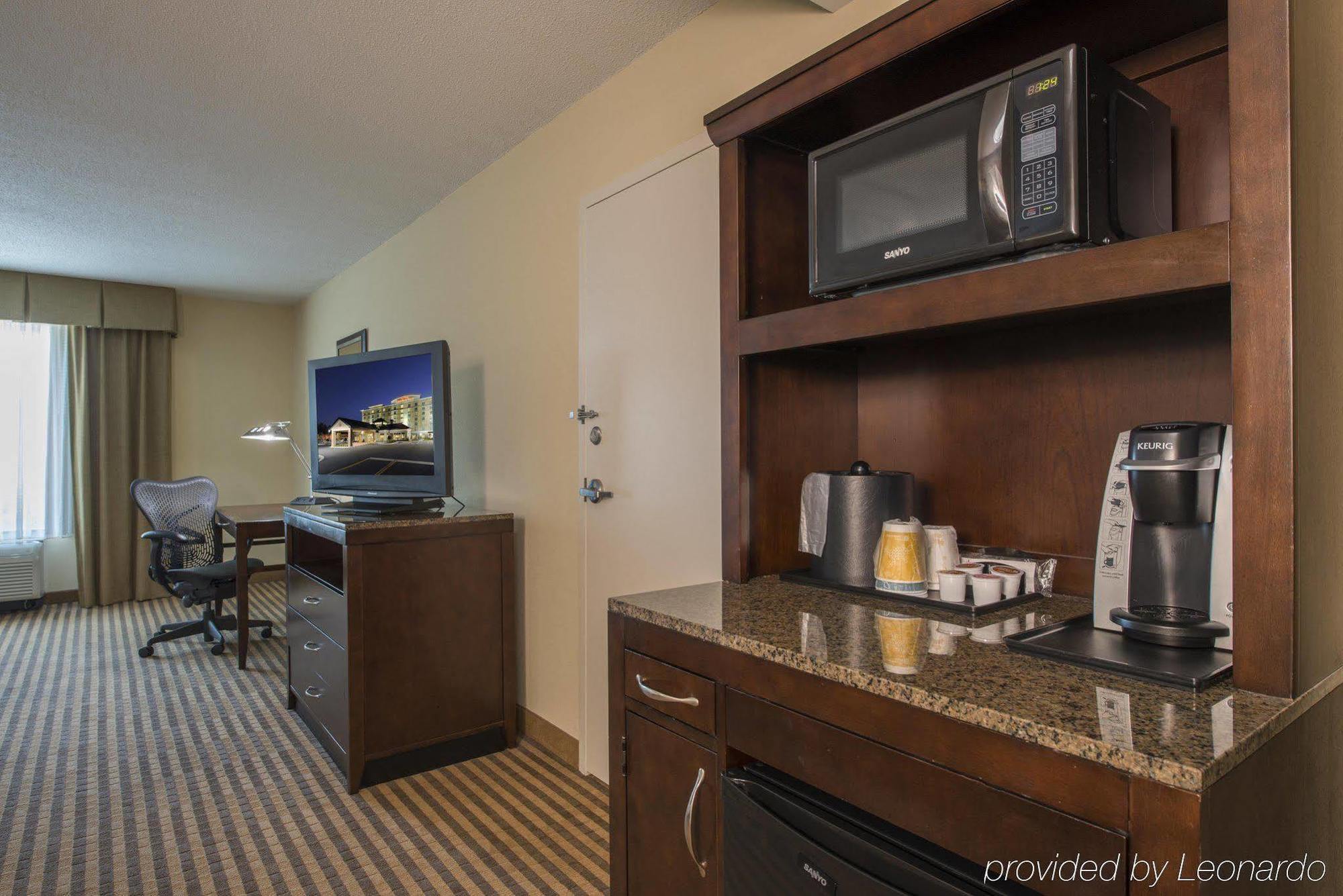 Hilton Garden Inn Atlanta Airport North College Park Exterior photo