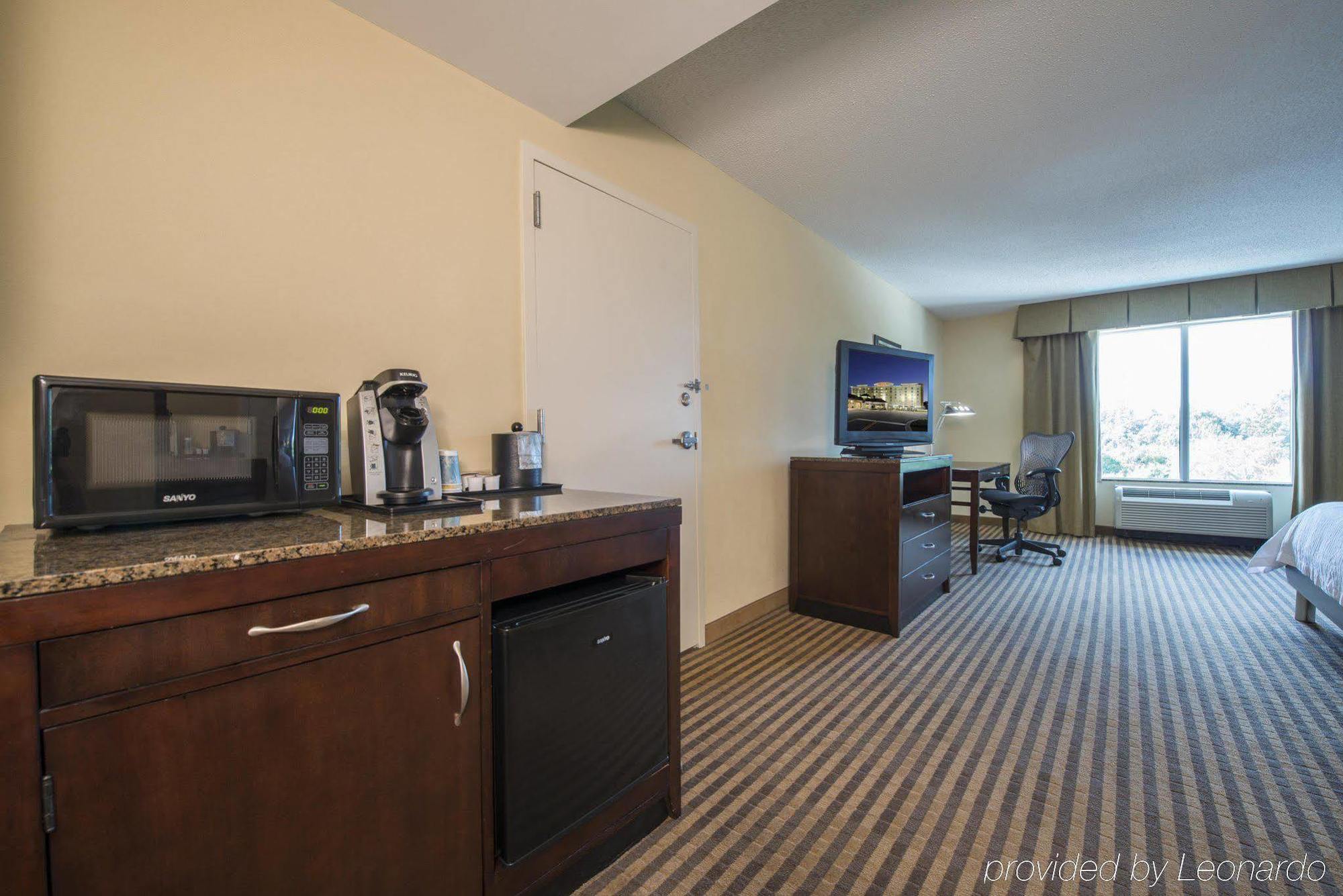 Hilton Garden Inn Atlanta Airport North College Park Exterior photo